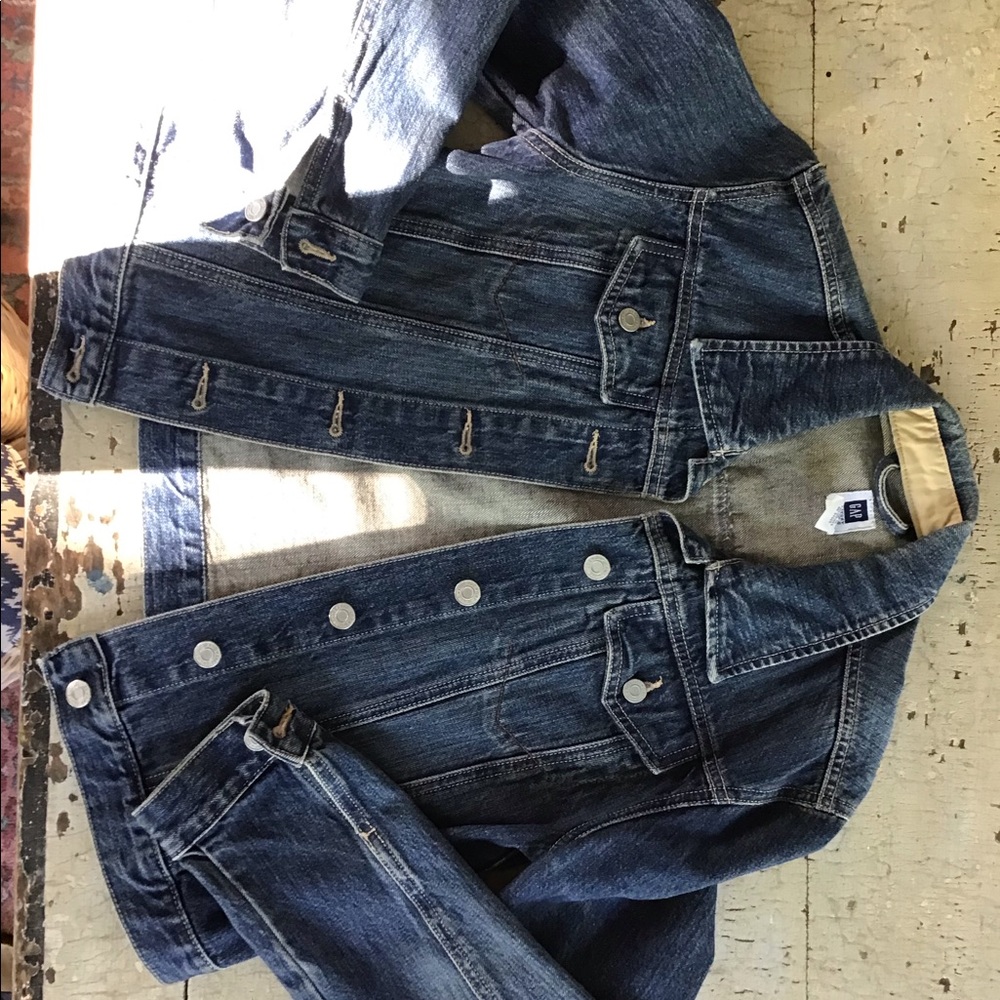 Gap Jean jacket with silver buttons.  Size XS